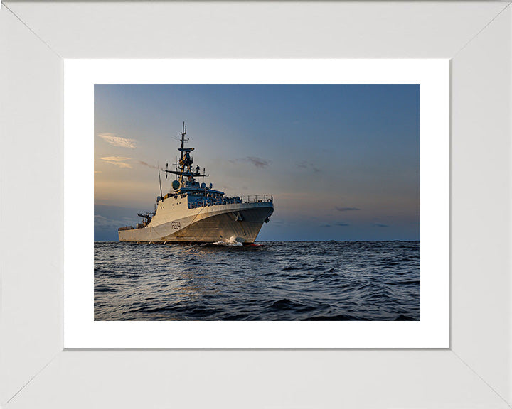 HMS Trent P224 Royal Navy River class offshore patrol vessel Photo Print or Framed Print - Hampshire Prints