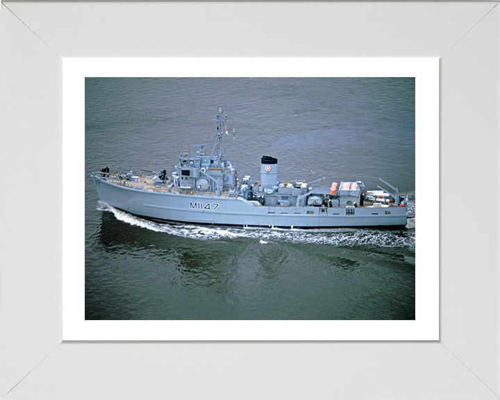 HMS Hubberston M1147 | Photo Print | Framed Print | Ton Class | Minesweeper | Royal Navy