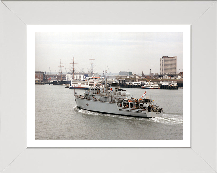 HMS Chiddingfold M37 | Photo Print | Framed Print | Hunt Class | Minehunter | Royal Navy