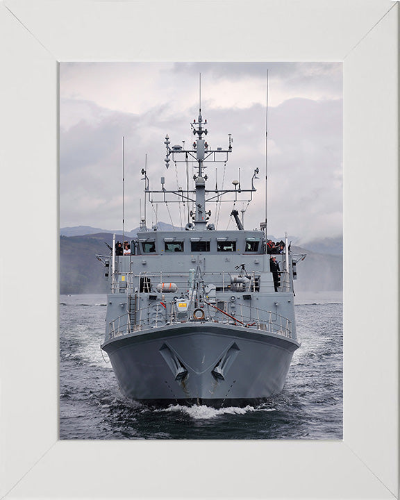 HMS Ramsey M110 Royal Navy Sandown class minehunter Photo Print or Framed Print - Hampshire Prints