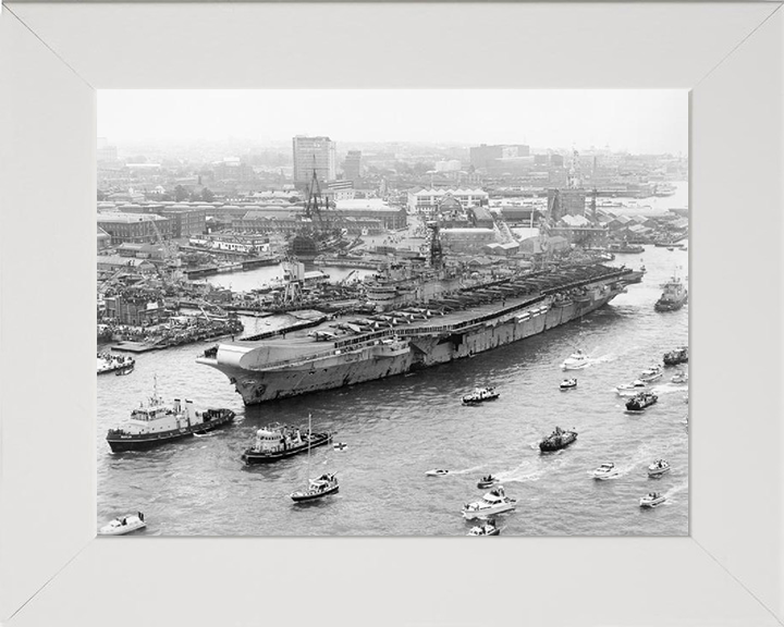 HMS Hermes R12 Royal Navy Centaur class Aircraft carrier Photo Print or Framed Print - Hampshire Prints