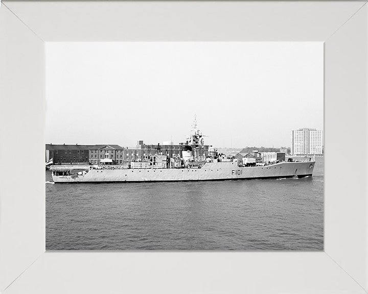 HMS Yarmouth F101 Royal Navy Rothesay class frigate Photo Print or Framed Print - Hampshire Prints