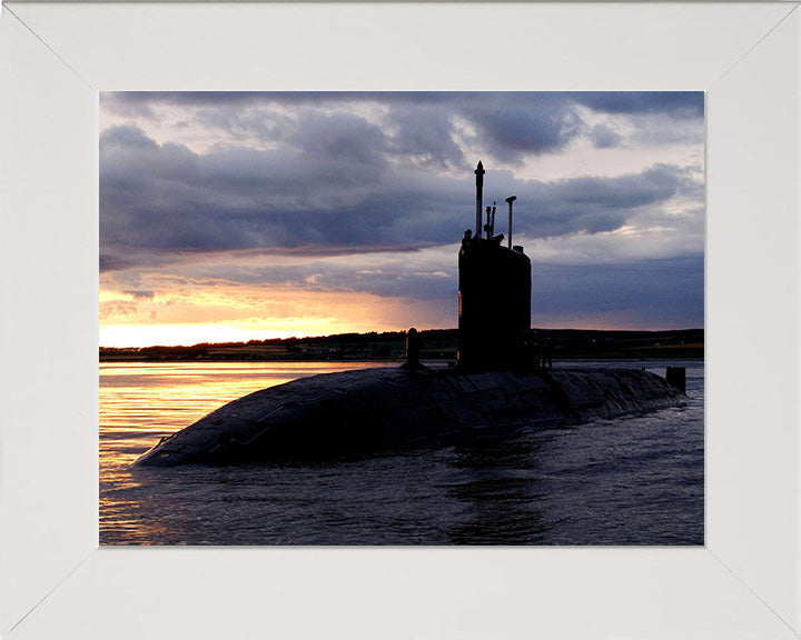 HMS Superb S109 Royal Navy Swiftsure class Submarine Photo Print or Framed Print - Hampshire Prints