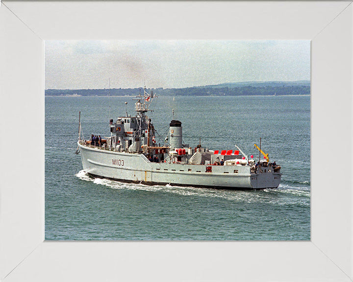 HMS Alfriston M1103 | Photo Print | Framed Print | Ton Class | Minesweeper | Royal Navy