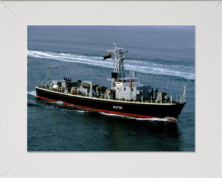 HMS Shipham M2726 Royal Navy Ham class minesweeper Photo Print or Framed Print - Hampshire Prints