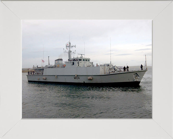 HMS Walney M104 Royal Navy Sandown class minehunter Photo Print or Framed Print - Hampshire Prints