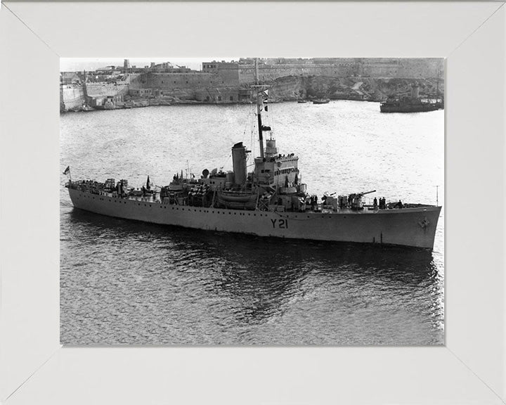 HMS Sennen Y21 Royal Navy Banff class sloop Photo Print or Framed Print - Hampshire Prints