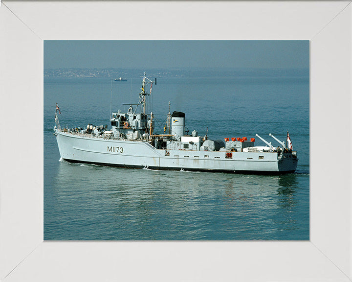 HMS Pollington M1173 Royal Navy Ton Class Minesweeper Photo Print or Framed Print - Hampshire Prints