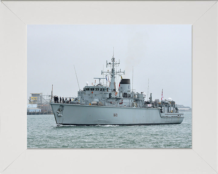 HMS Quorn M41 Royal Navy Hunt class mine countermeasures vessel Photo Print or Framed Print - Hampshire Prints