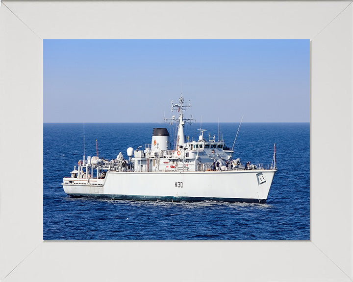 HMS Ledbury M30 | Photo Print | Framed Print | Hunt Class | Minesweeper | Royal Navy - Hampshire Prints