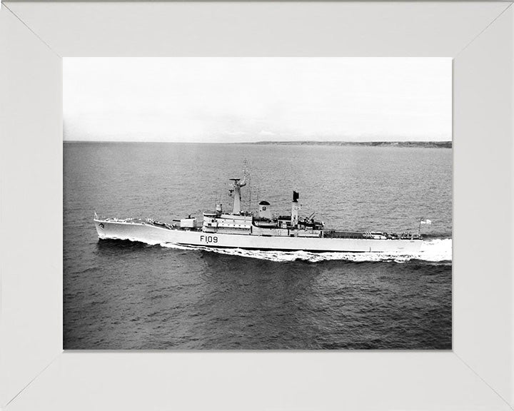 HMS Leander F109 Royal Navy Leander Class Frigate Photo Print or Framed Print - Hampshire Prints