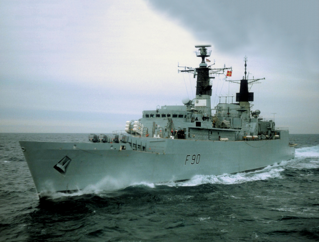 HMS Brilliant F90 Royal Navy Type 22 Frigate Photo Print or Framed Print - Hampshire Prints