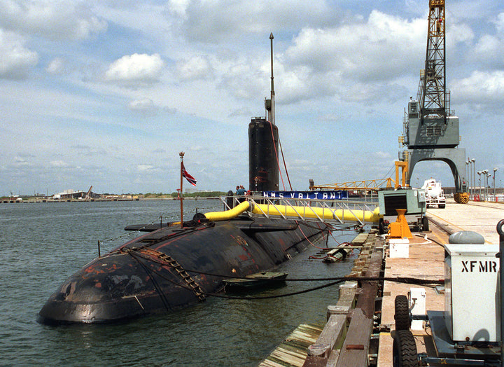 HMS Valiant S102 Royal Navy Valiant class Submarine Photo Print or Framed Print - Hampshire Prints