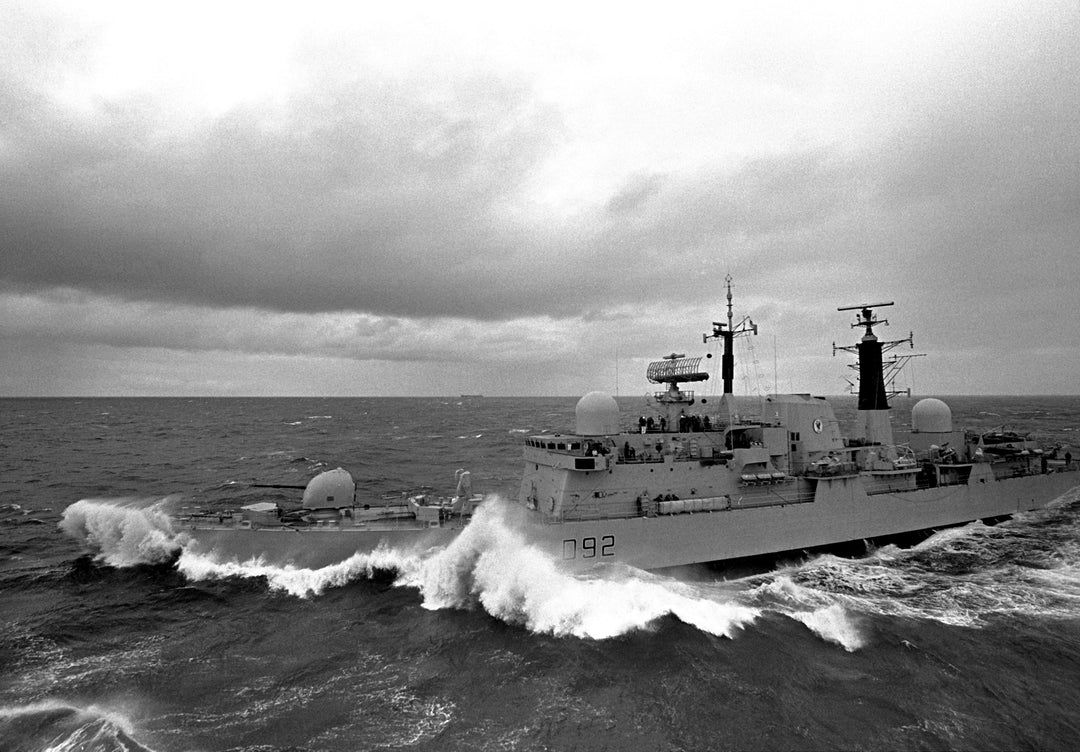 HMS Liverpool D92 Royal Navy Type 42 destroyer Photo Print or Framed Print - Hampshire Prints