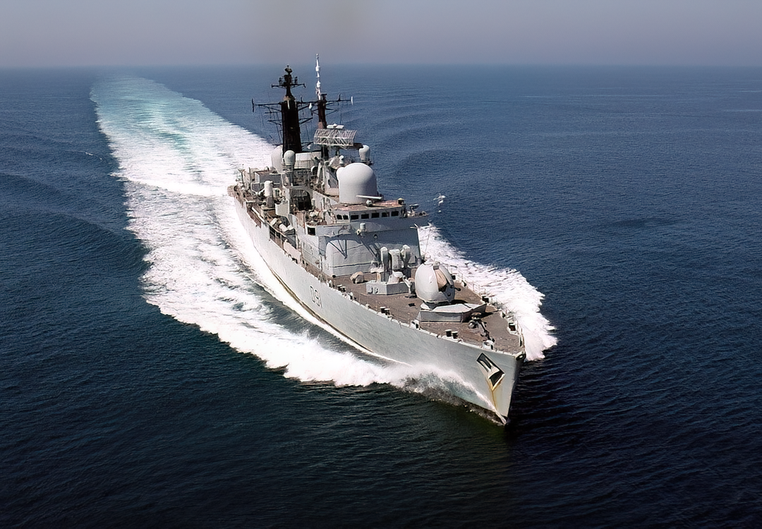 HMS Nottingham D91 Royal Navy Type 42 destroyer Photo Print or Framed Photo Print - Hampshire Prints