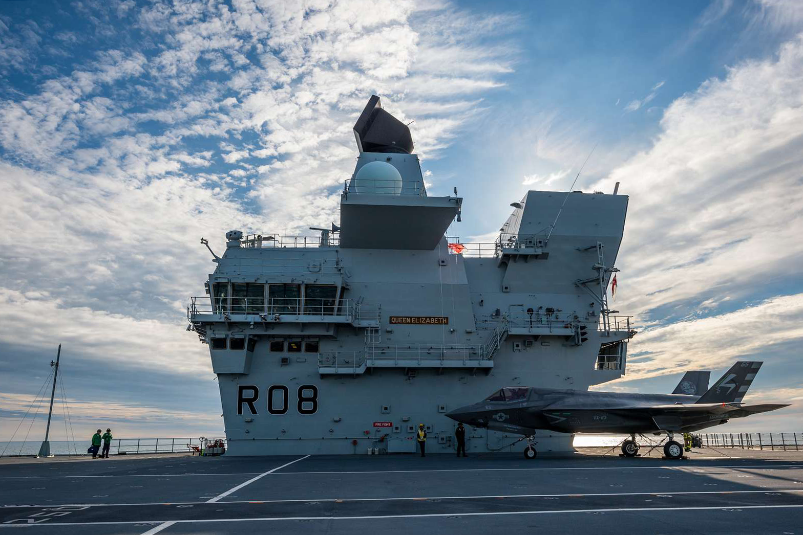 HMS Queen Elizabeth (R08) Photo Print - Bridge View - Royal Navy Queen ...