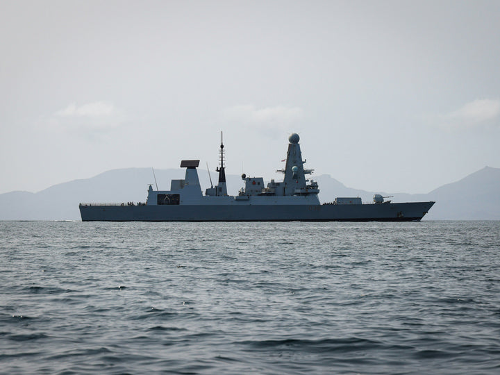 HMS Defender D36 | Photo Print | Framed Print | Poster | Type 45 | Destroyer | Royal Navy