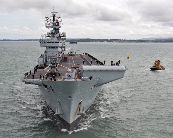 HMS Illustrious R06 | Photo Print | Framed Print | Invincible Class | Aircraft Carrier | Royal Navy