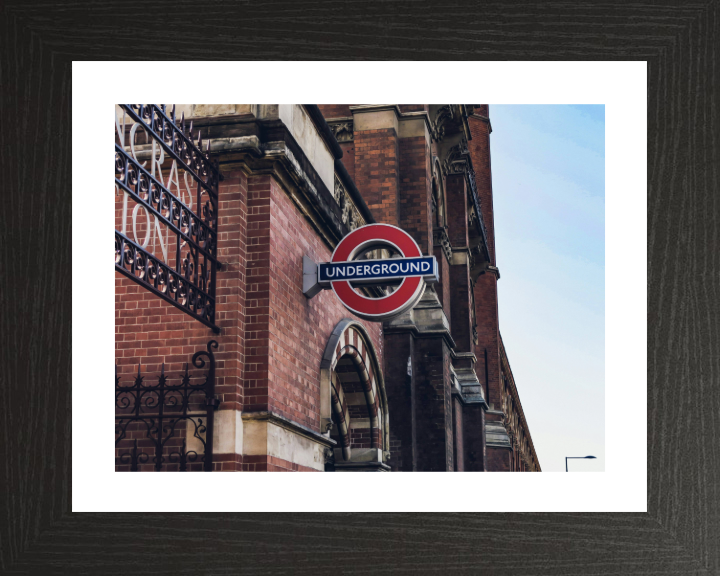 London underground sign Photo Print - Canvas - Framed Photo Print - Hampshire Prints