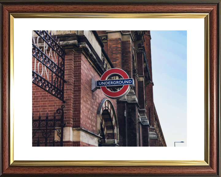 London underground sign Photo Print - Canvas - Framed Photo Print - Hampshire Prints