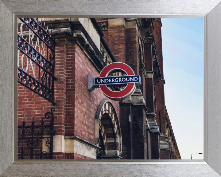 London underground sign Photo Print - Canvas - Framed Photo Print - Hampshire Prints