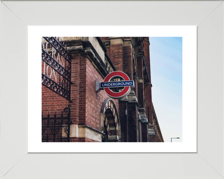 London underground sign Photo Print - Canvas - Framed Photo Print - Hampshire Prints