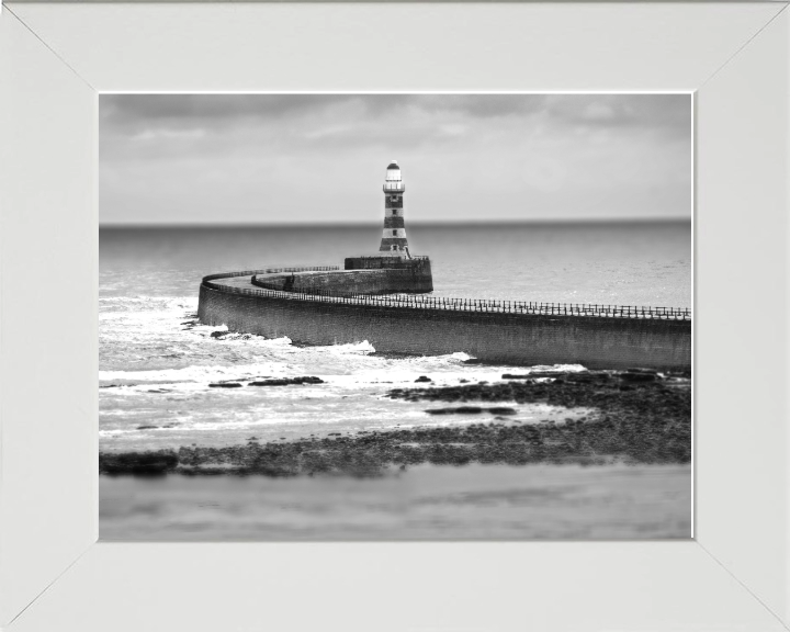 Roker Lighthouse And Pier Northumberland Photo Print - Canvas - Framed Photo Print - Hampshire Prints