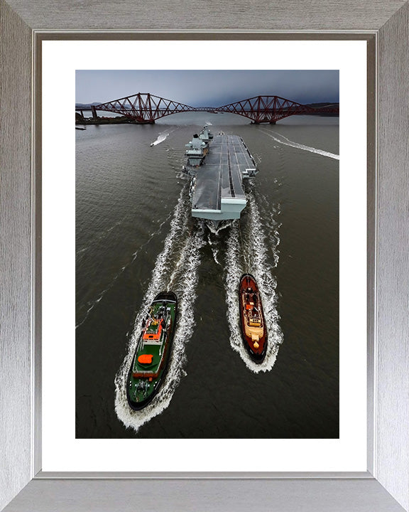 HMS Queen Elizabeth R08 | Photo Print | Framed Print | Queen Elizabeth Class | Aircraft Carrier | Royal Navy - Hampshire Prints