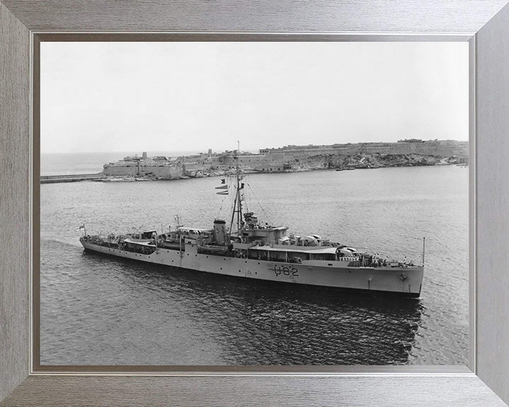 HMS Magpie U82 Royal Navy Modified Black Swan Class sloop Photo Print or Framed Print - Hampshire Prints