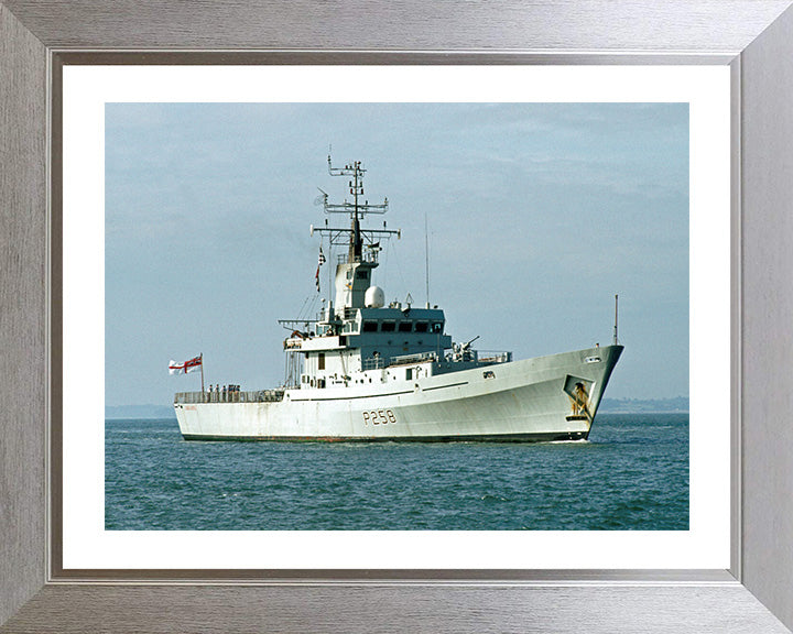 HMS Leeds Castle P258 Royal Navy Castle class Patrol boat Photo Print or Framed Print - Hampshire Prints