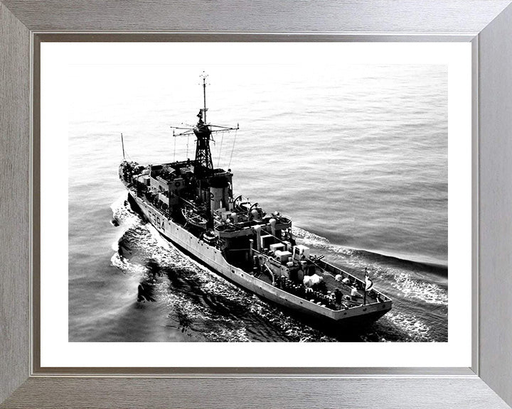 HMS Leeds Castle F384 (K384) Royal Navy Castle class corvette Photo Print or Framed Print - Hampshire Prints