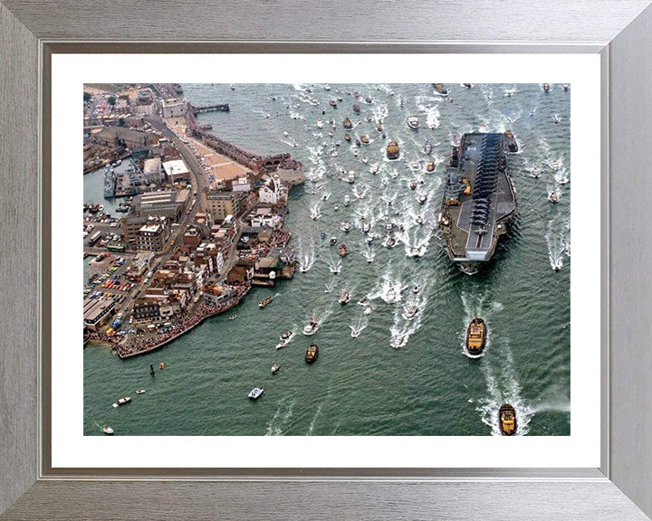 HMS Hermes R12 Royal Navy Aircraft carrier Falklands return Photo Print or Framed Print - Hampshire Prints