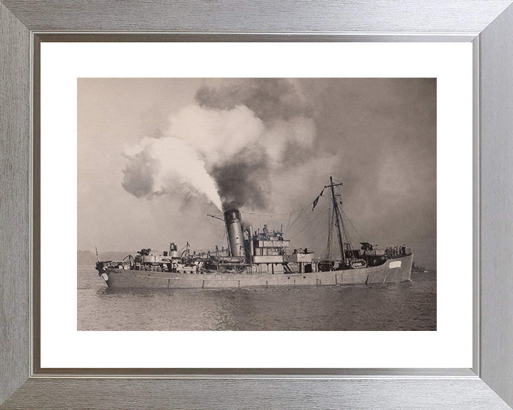 HMS Turquoise T45 Royal Navy Trawler Photo Print or Framed Print - Hampshire Prints