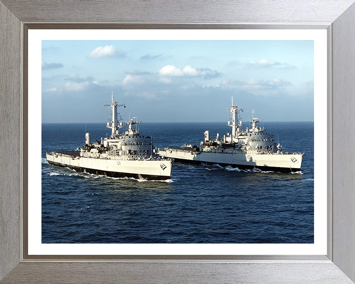 HMS Fearless L10 HMS Intrepid L11 | Photo Print | Framed Print | Fearless Class | Royal Navy - Hampshire Prints