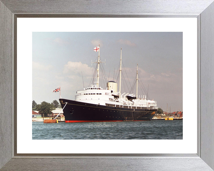 HMY Britannia Royal Yacht Photo Print or Framed Print - Hampshire Prints