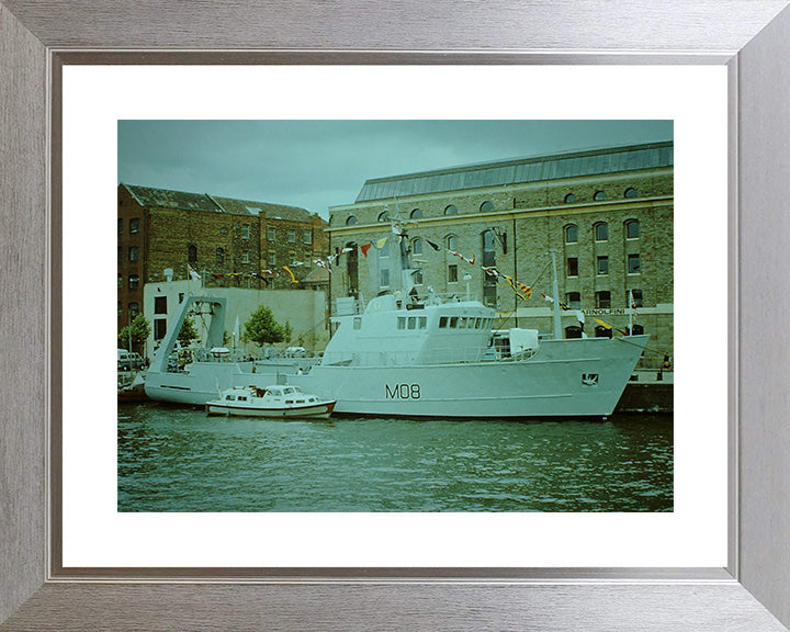 HMS Venturer M08 Royal Navy Converted minesweeper Photo Print or Framed Print - Hampshire Prints