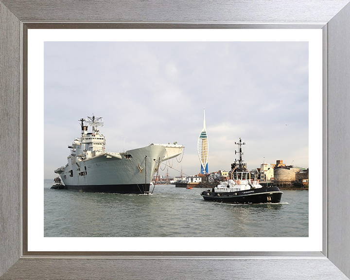 HMS Illustrious R06 | Photo Print | Framed Print | Invincible Class | Aircraft Carrier | Royal Navy - Hampshire Prints