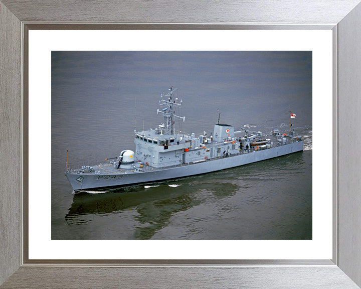 HMS Swift P243 Royal Navy Peacock Class Patrol Vessel Photo Print or Framed Print - Hampshire Prints