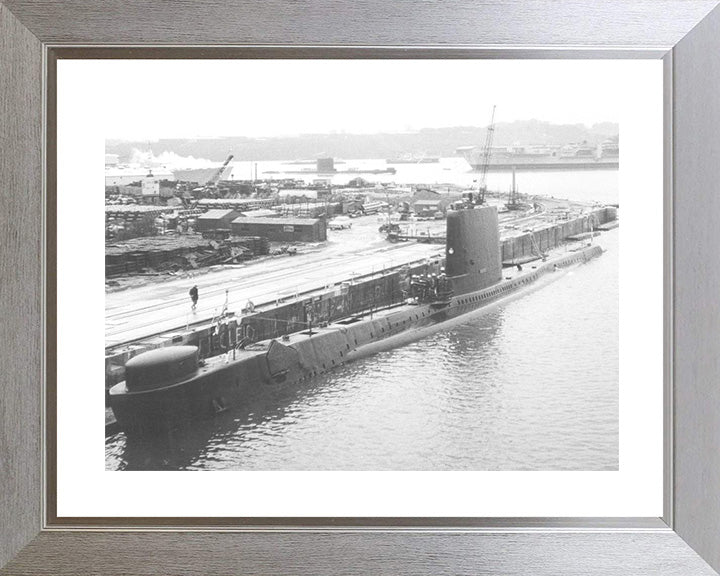 HMS Andrew P423 Royal Navy Amphion class Submarine Photo Print or Framed Print - Hampshire Prints