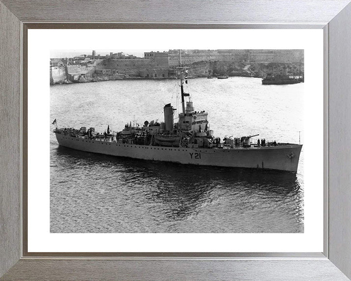 HMS Sennen Y21 Royal Navy Banff class sloop Photo Print or Framed Print - Hampshire Prints