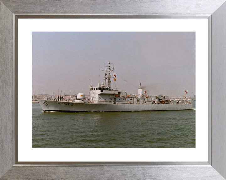 HMS Swift P243 Royal Navy Peacock Class Patrol Vessel Photo Print or Framed Print - Hampshire Prints