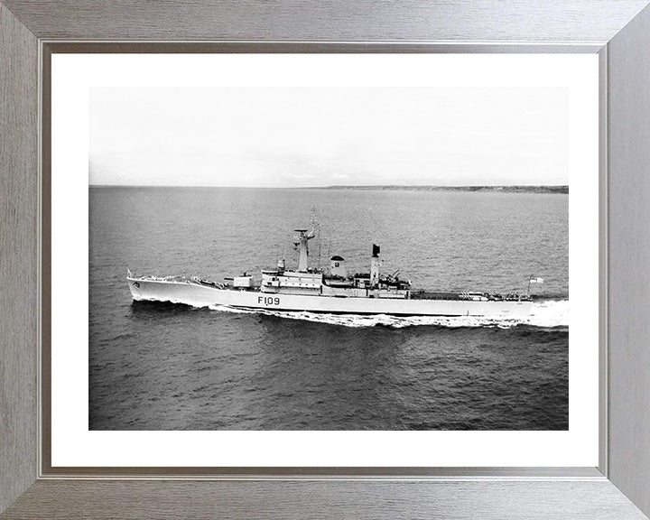 HMS Leander F109 Royal Navy Leander Class Frigate Photo Print or Framed Print - Hampshire Prints