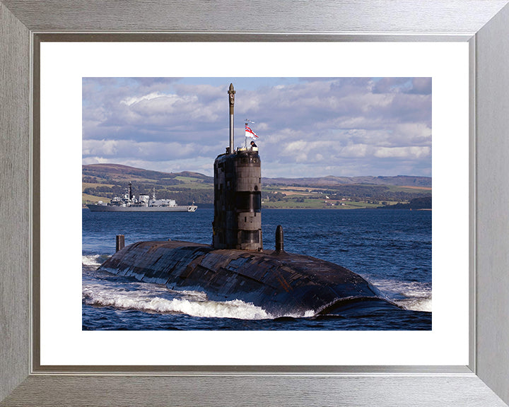 HMS Superb S109 Royal Navy Swiftsure class Submarine Photo Print or Framed Print - Hampshire Prints