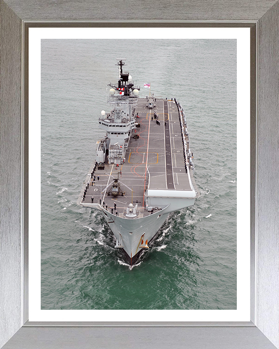 HMS Illustrious R06 | Photo Print | Framed Print | Invincible Class | Aircraft Carrier | Royal Navy