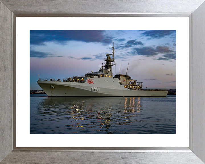HMS Tamar P233 Royal Navy River class patrol vessel Photo Print or Framed Print - Hampshire Prints