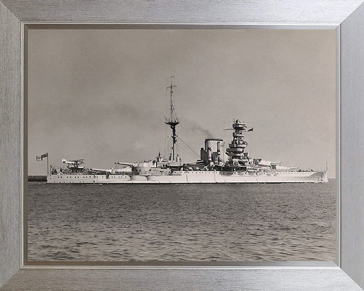 HMS Valiant (02) Royal Navy Queen Elizabeth class battleship Photo Print or Framed Print - Hampshire Prints