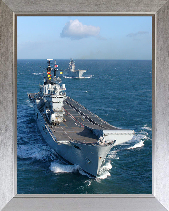 HMS Invincible R05 | Photo Print | Framed Print | Invincible Class | Aircraft Carrier | Royal Navy - Hampshire Prints