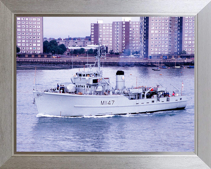 HMS Hubberston M1147 | Photo Print | Framed Print | Ton Class | Minesweeper | Royal Navy