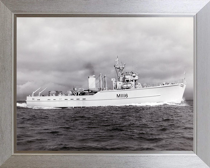 HMS Burnaston M1116 | Photo Print | Framed Print | Ton Class | Minesweeper | Royal Navy