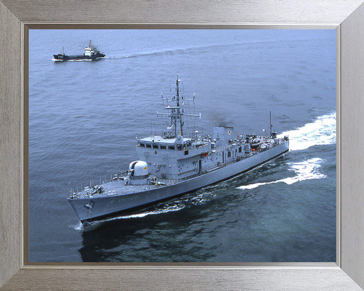 HMS Plover P240 Royal Navy Peacock class patrol vessel Photo Print or Framed Print - Hampshire Prints